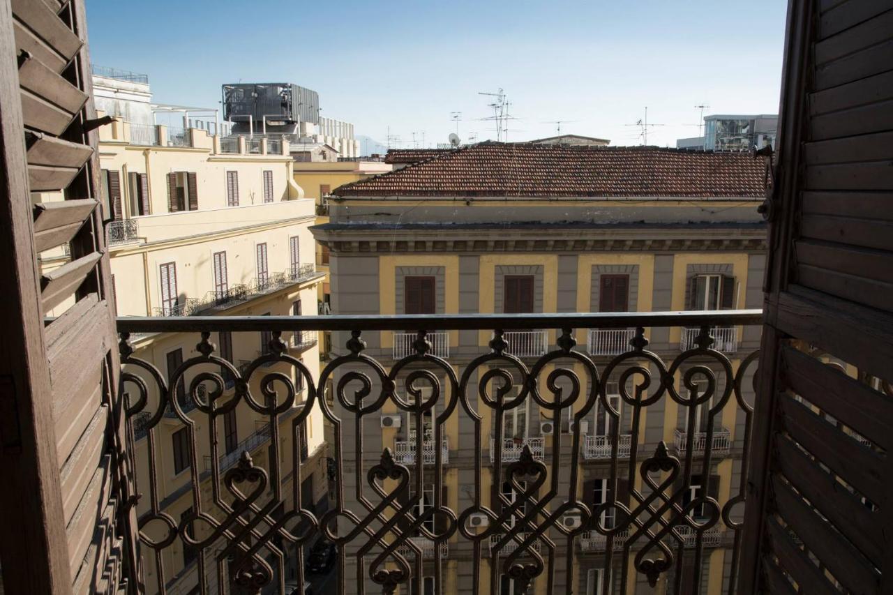 Apartamento Bnb Al Centro E Meglio, Napoli Exterior foto