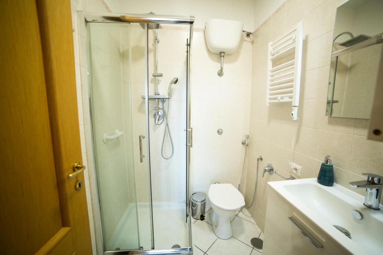 Apartamento Bnb Al Centro E Meglio, Napoli Exterior foto